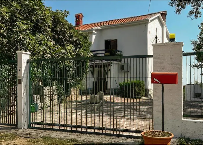 Apartman Awesome In With Wifi Moscenicka Draga